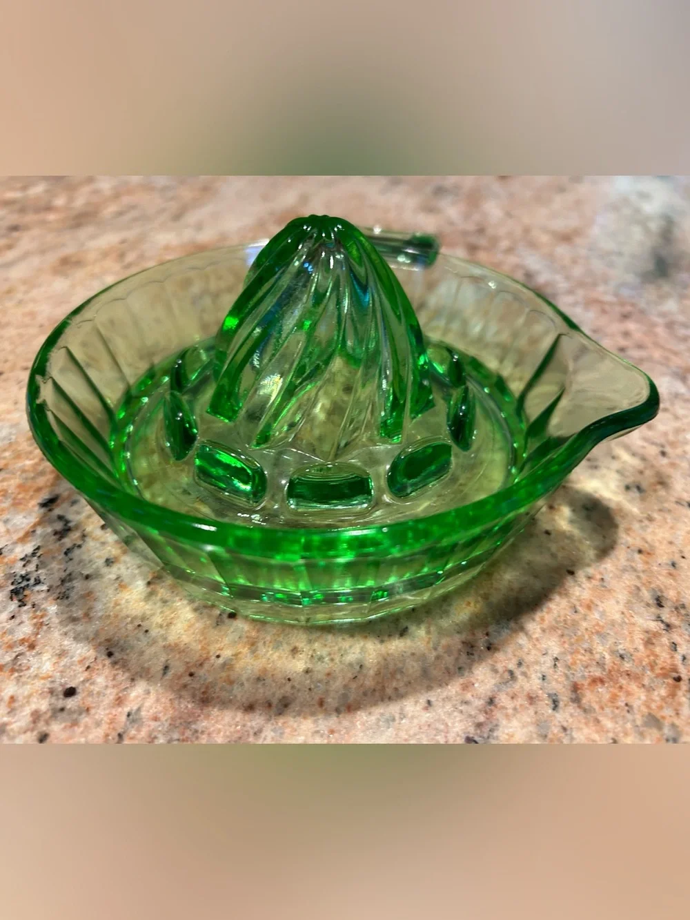 Vintage Hazel Atlas Uranium Green Depression Glass Citrus Juicer Reamer 1930’s